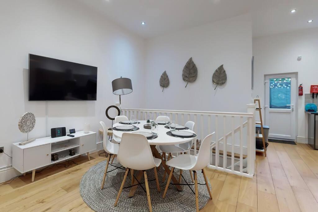 Lovely 2 Bedroom Apartment Near Highgate Station Londres Extérieur photo
